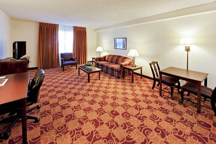 Room 8 of 22