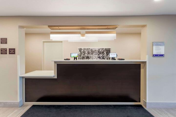 Hotel Interior 10 of 39