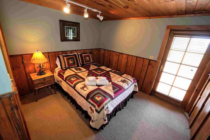 Room 80 of 241