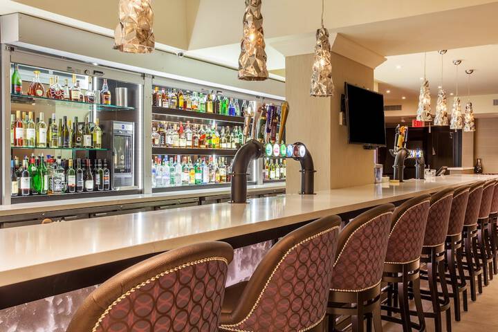 Holiday Inn Toronto - Intl Airport by IHG