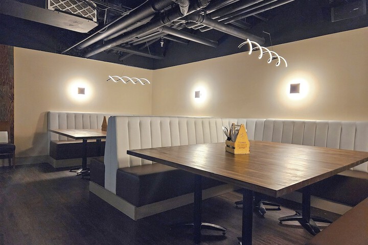 Dining 42 of 61