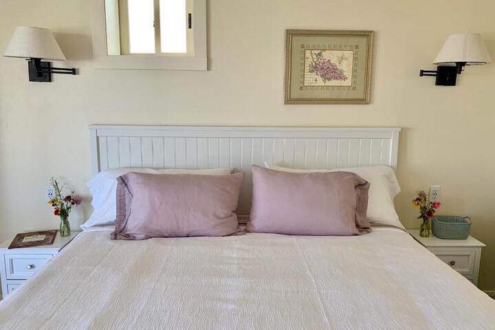 Annies Place Bed & Breakfast