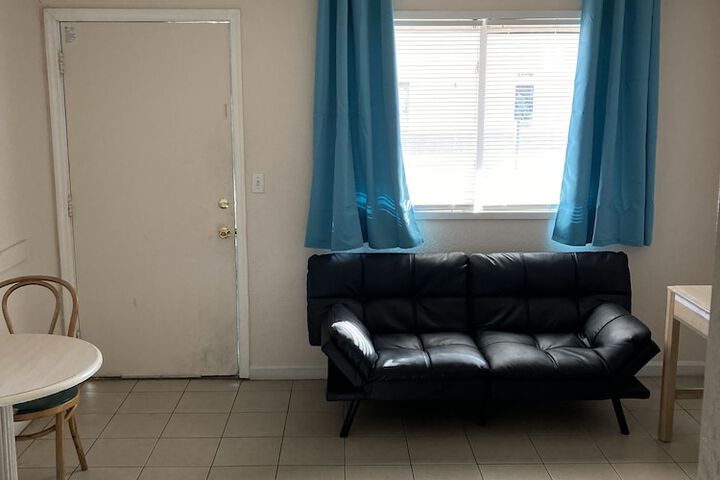 Room 35 of 53