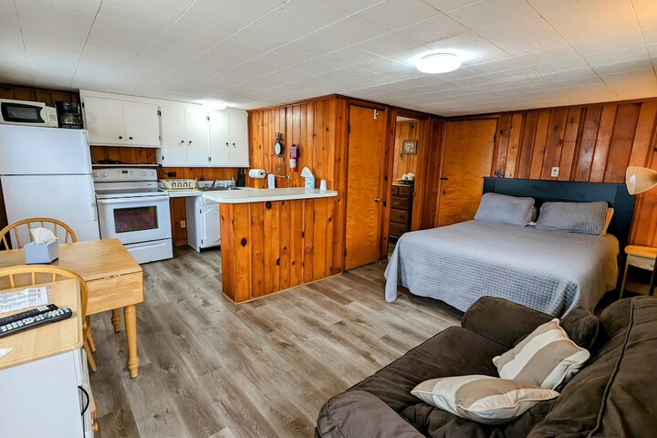 Room 108 of 140