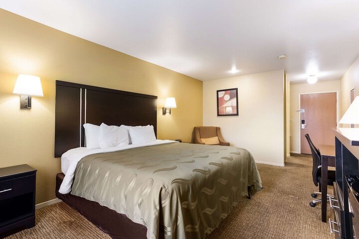 Room 29 of 61