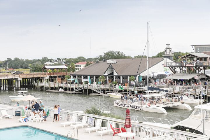 Shem Creek Inn