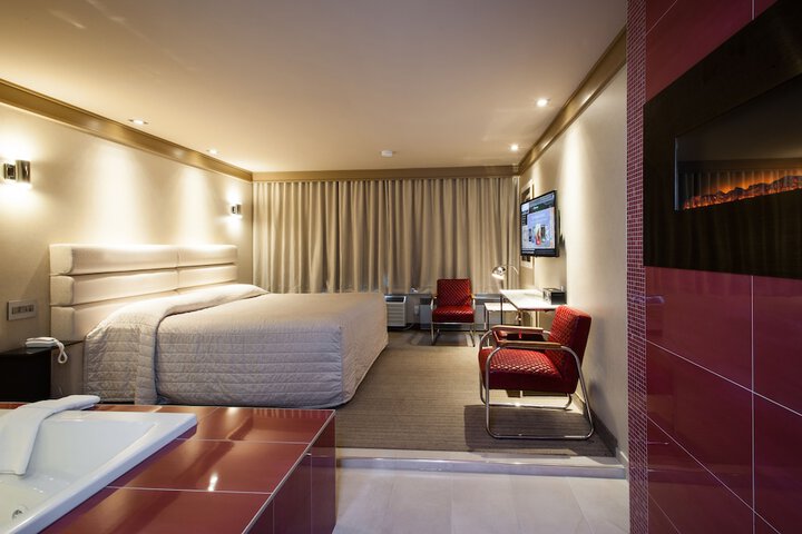 Room 7 of 78