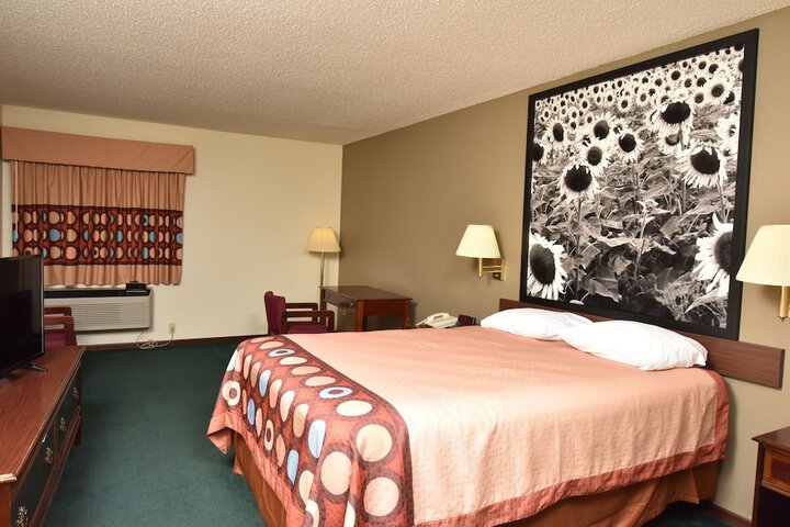 Room 43 of 47