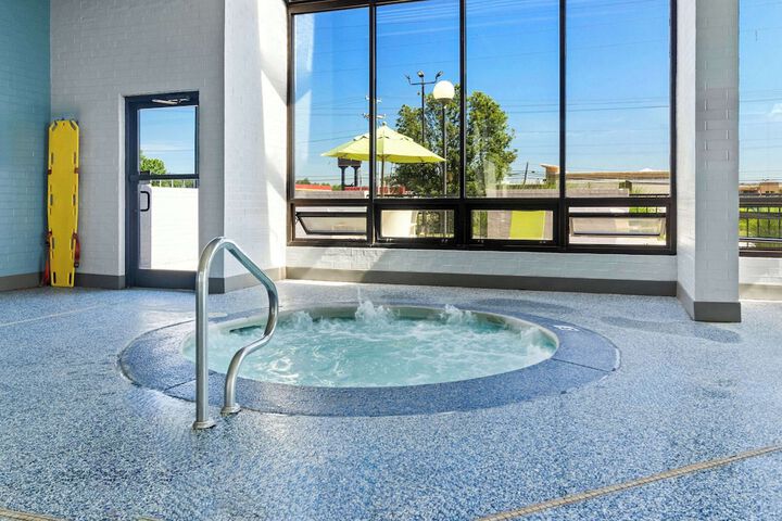 Pool 10 of 68