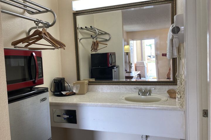Room 12 of 54