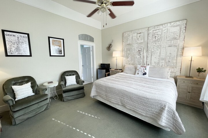 Room 59 of 150