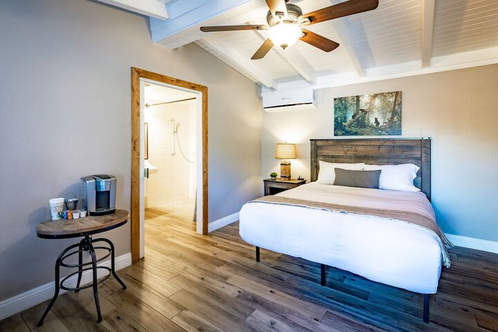Room 43 of 70