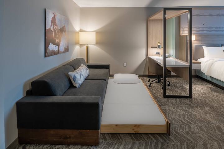 Room 17 of 75