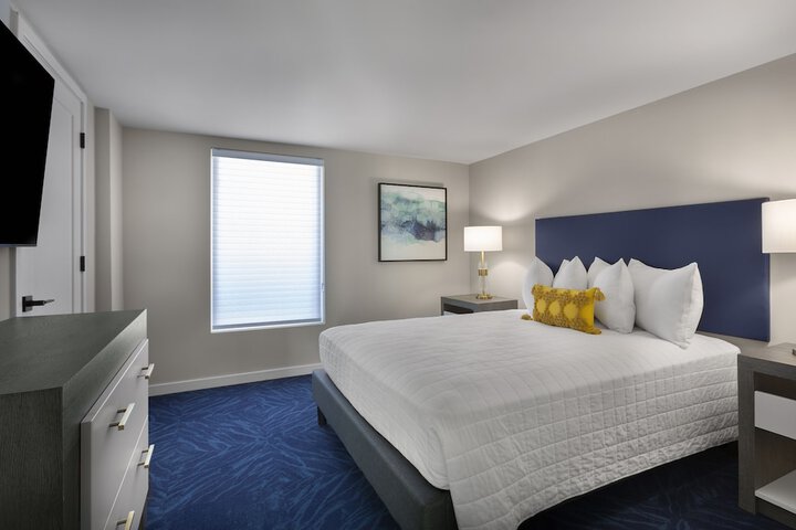 Room 42 of 95