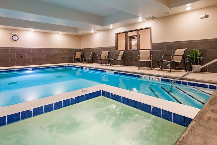 Pool 4 of 33