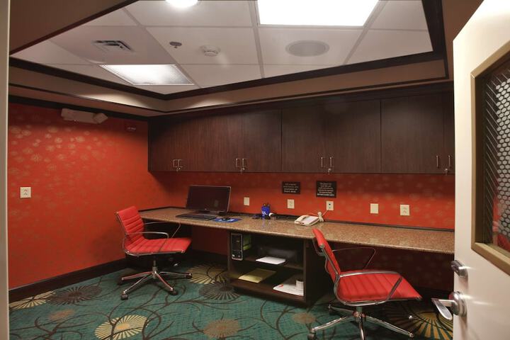 Business Center 68 of 68