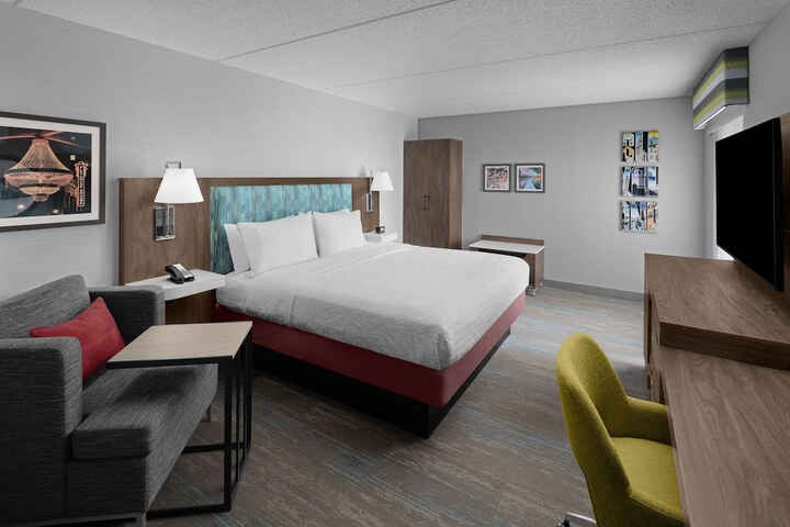 Room 14 of 30