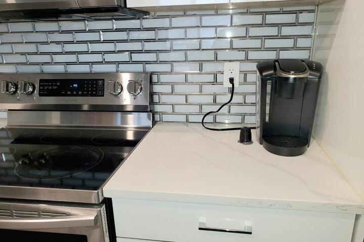 Stunning Ocean View Modern 1 BDR Private Entry Suite