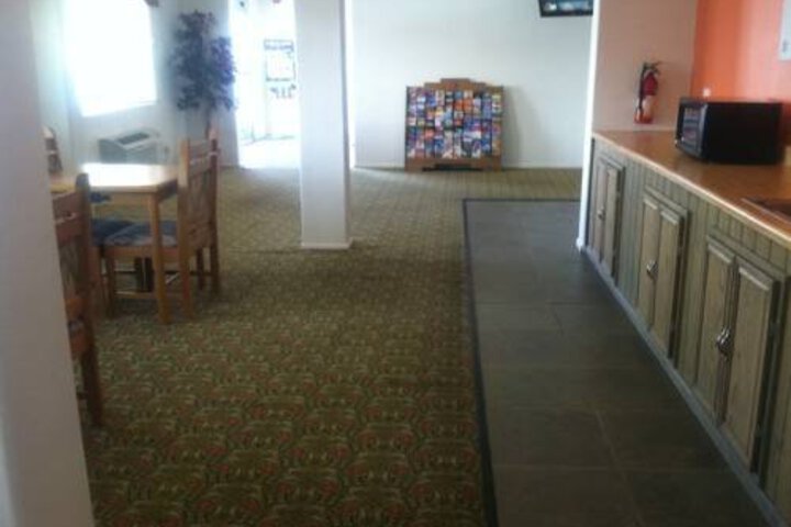 MOTEL 6 LOS ALAMOS