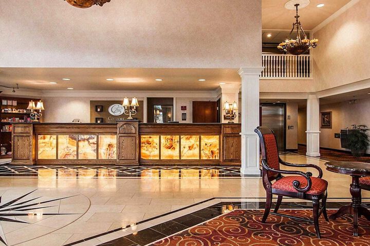 Hotel 4 of 48