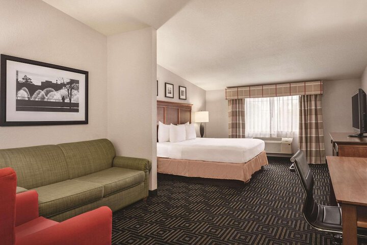 Country Inn & Suites by Radisson Woodbury, MN