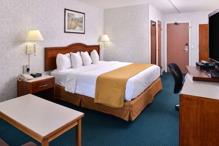 Room 37 of 63