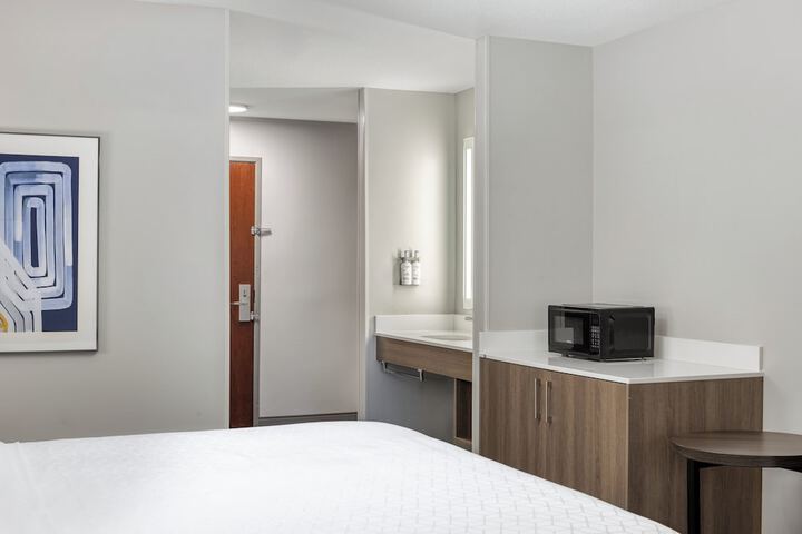 Room 50 of 120