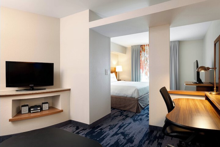 Room 26 of 40