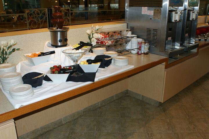 Dining 40 of 71