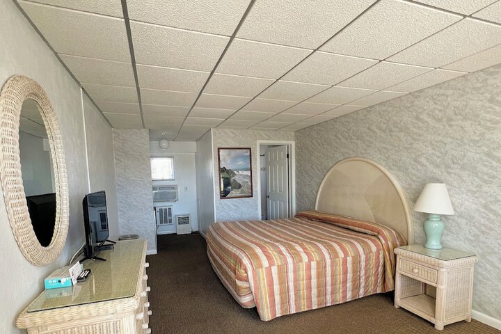 Room 8 of 22