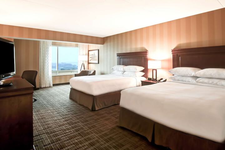 DoubleTree Fallsview Resort & Spa by Hilton Niagara Falls