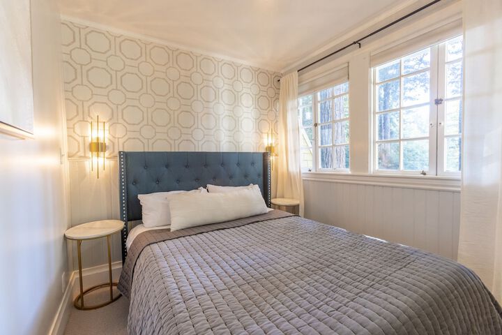 Room 119 of 150