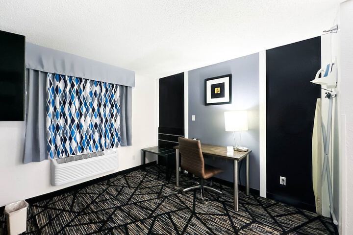 Room 14 of 35