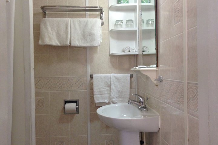Room 14 of 17