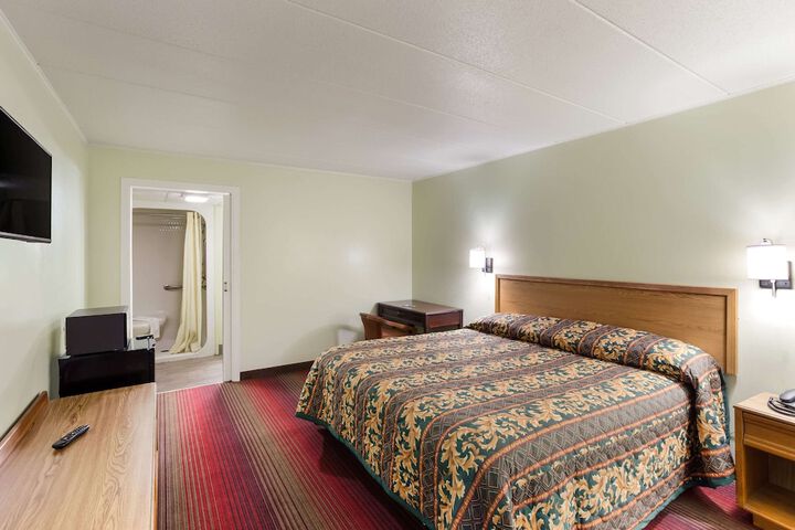 Room 16 of 43
