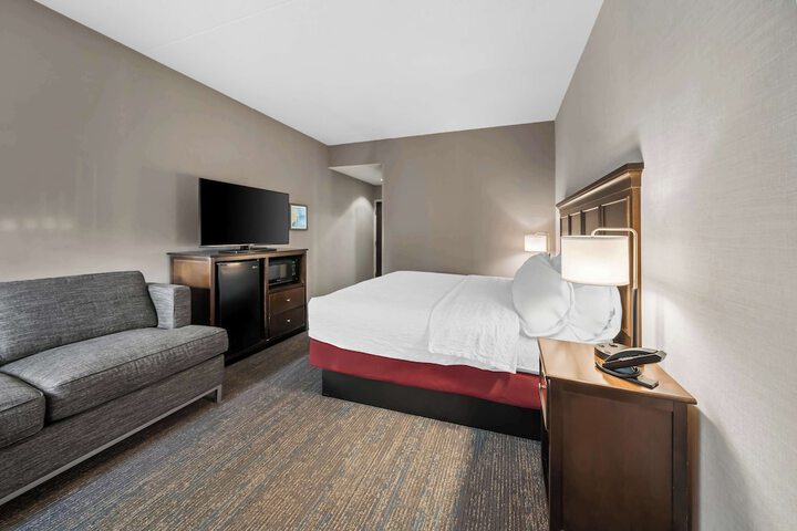 Hampton Inn by Hilton New Bedford / Fairhaven