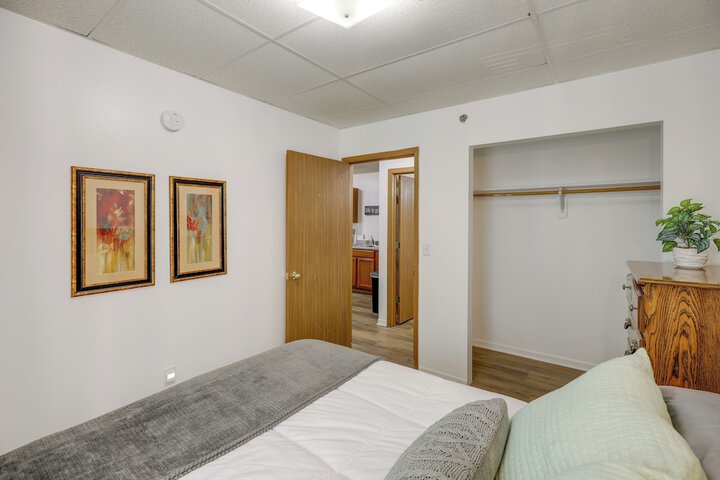 Bright Yankton Apartment Near Meridian Bridge