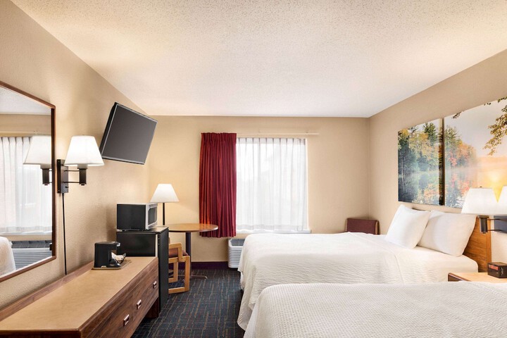 Room 14 of 36