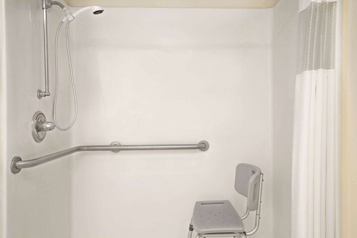 Room 25 of 26