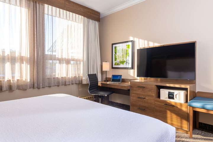 Room 25 of 65