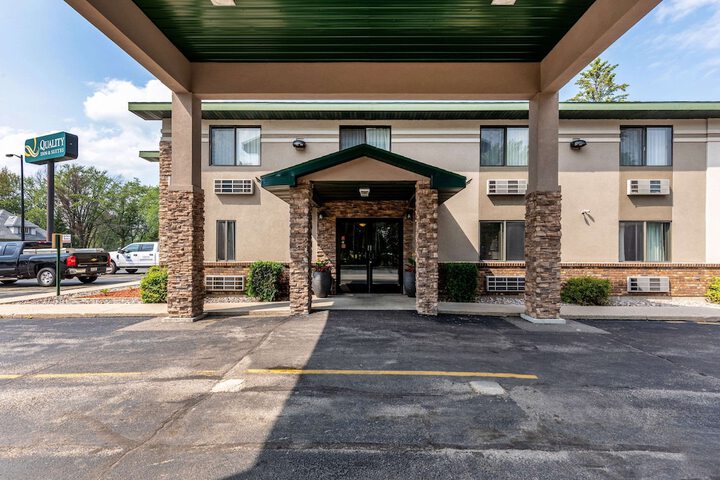 Hotel 4 of 56