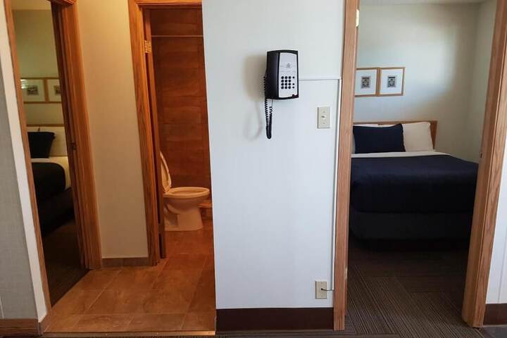Room 9 of 18