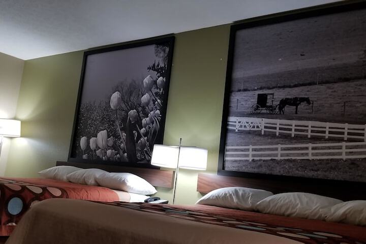 Super 8 by Wyndham Bellefontaine