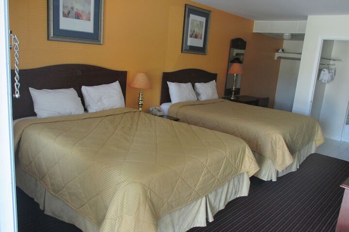 Room 11 of 13