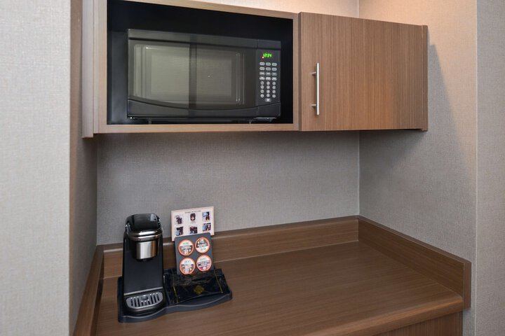 Room 11 of 42