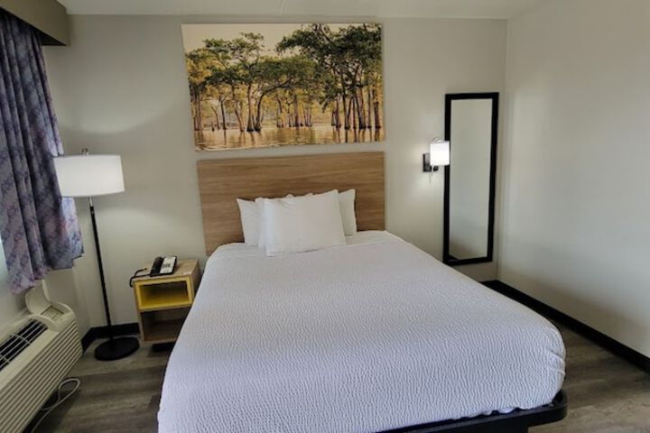 Room 32 of 70