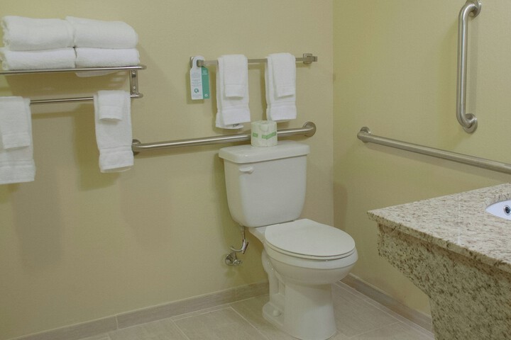Cobblestone Inn & Suites - Winterset IA