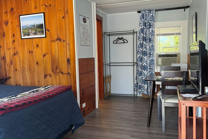 Yardarm Motel