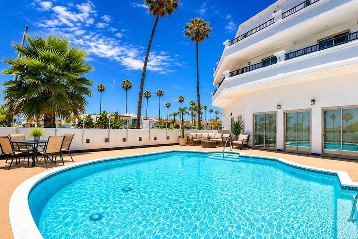 The Volare an Ascend Collection Hotel
