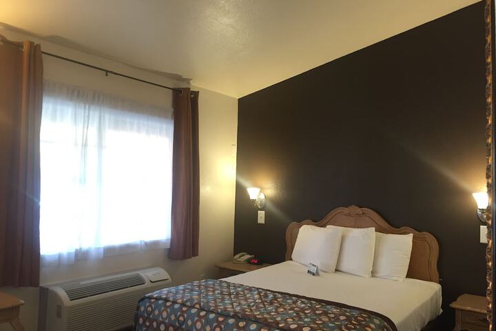 Room 114 of 131